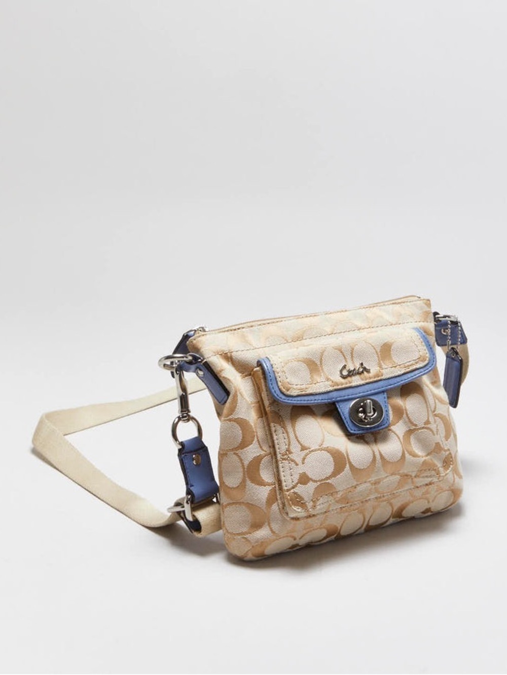 Coach Signature Penelope Turnlock Swingpack